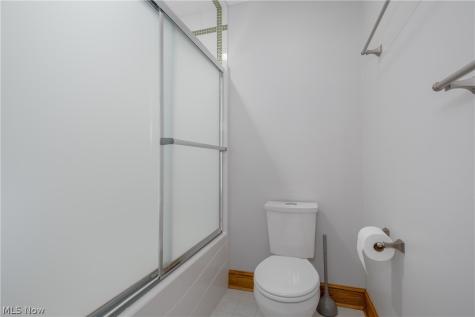 41 W Nimisila Road New Franklin OH 44319
