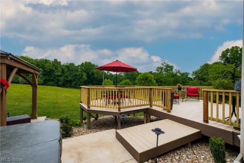 41 W Nimisila Road New Franklin OH 44319