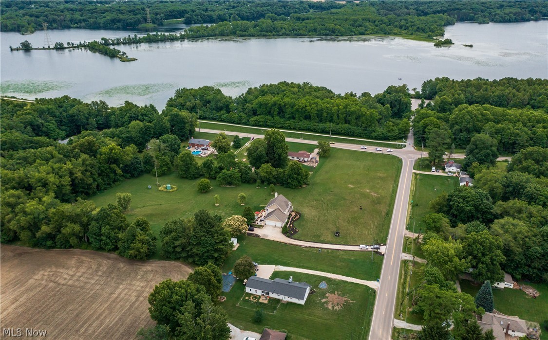 41 W Nimisila Road New Franklin OH 44319
