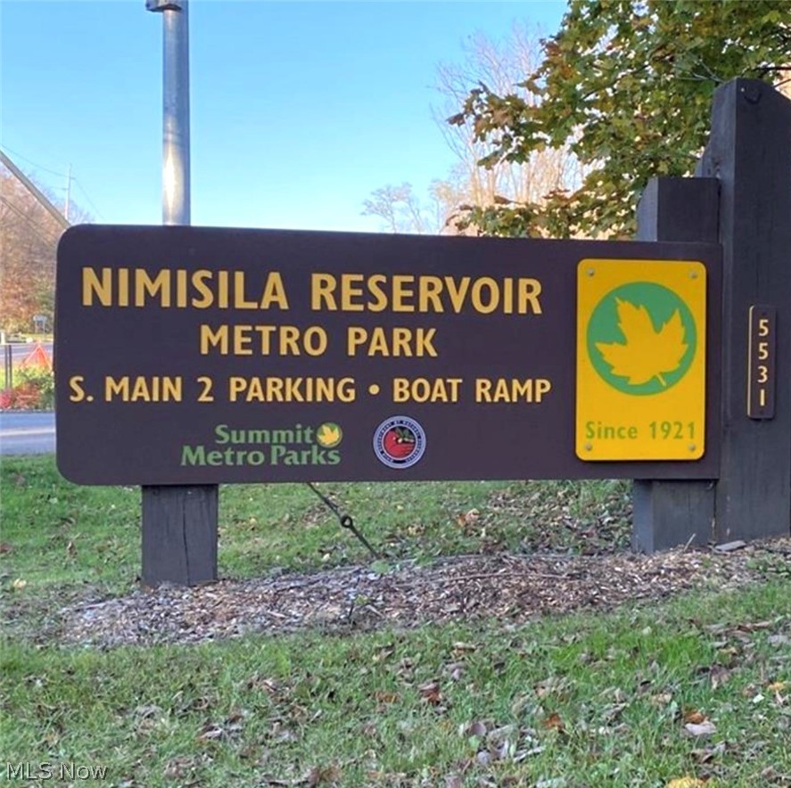 41 W Nimisila Road New Franklin OH 44319