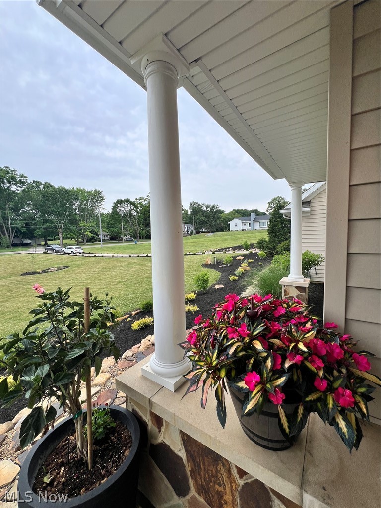 41 W Nimisila Road New Franklin OH 44319