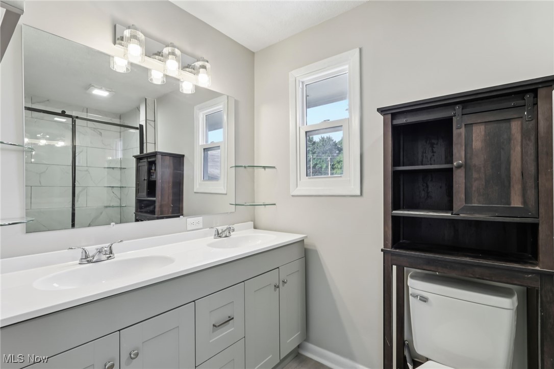 656 W Highland Avenue Ravenna OH 44266