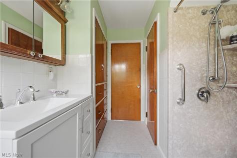 1459 Schneider Street NW North Canton OH 44720