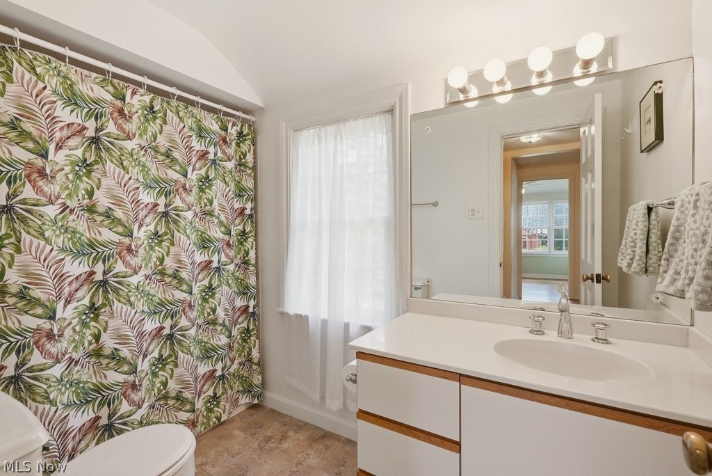 1274 Croyden Road Lyndhurst OH 44124
