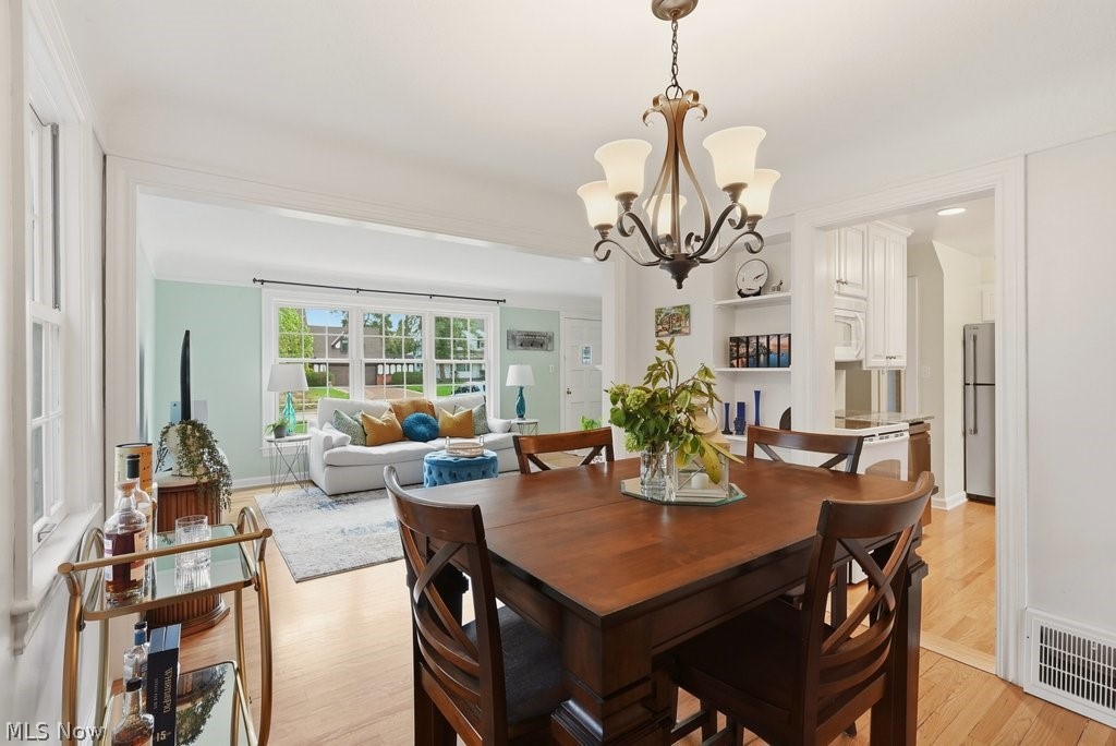 1274 Croyden Road Lyndhurst OH 44124