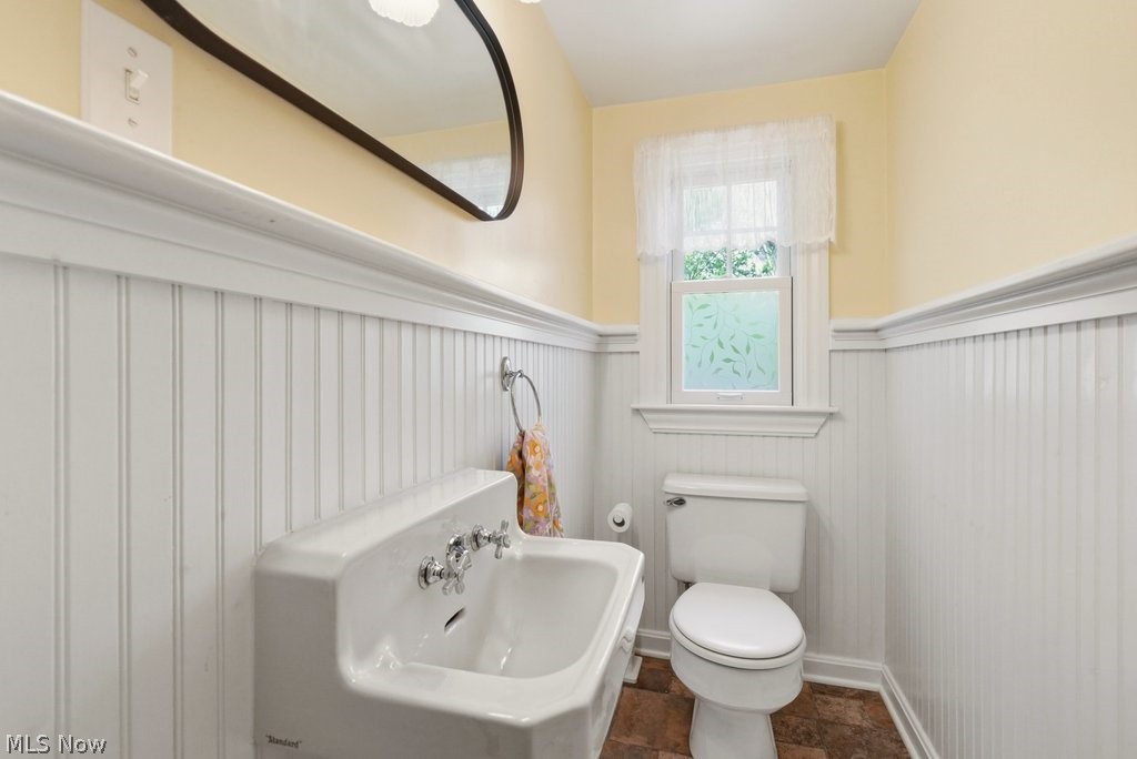 1274 Croyden Road Lyndhurst OH 44124