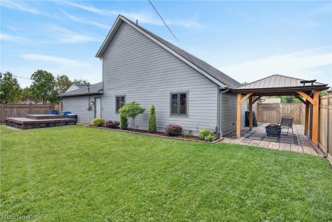 1724 Narragansett Boulevard Lorain OH 44053