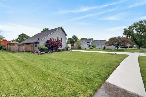 1724 Narragansett Boulevard Lorain OH 44053