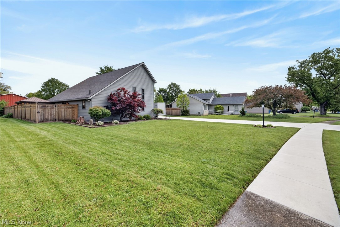1724 Narragansett Boulevard Lorain OH 44053