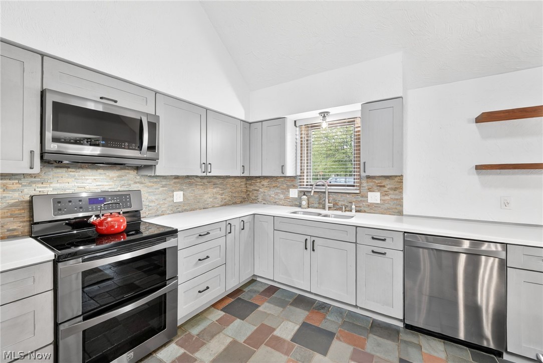 1724 Narragansett Boulevard Lorain OH 44053
