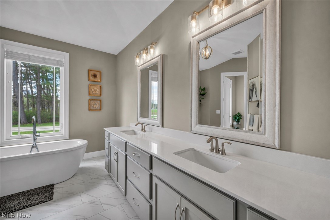 12690 Barrington Lane Chesterland OH 44026