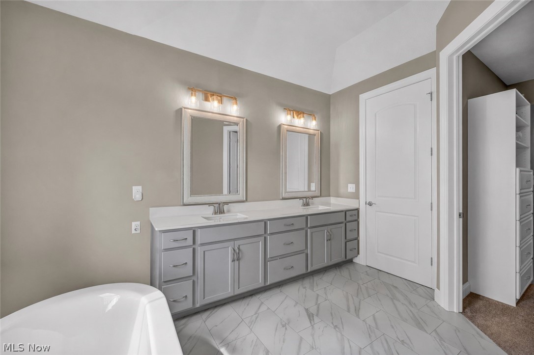 12690 Barrington Lane Chesterland OH 44026