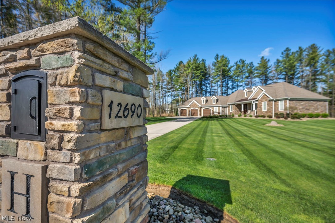 12690 Barrington Lane Chesterland OH 44026