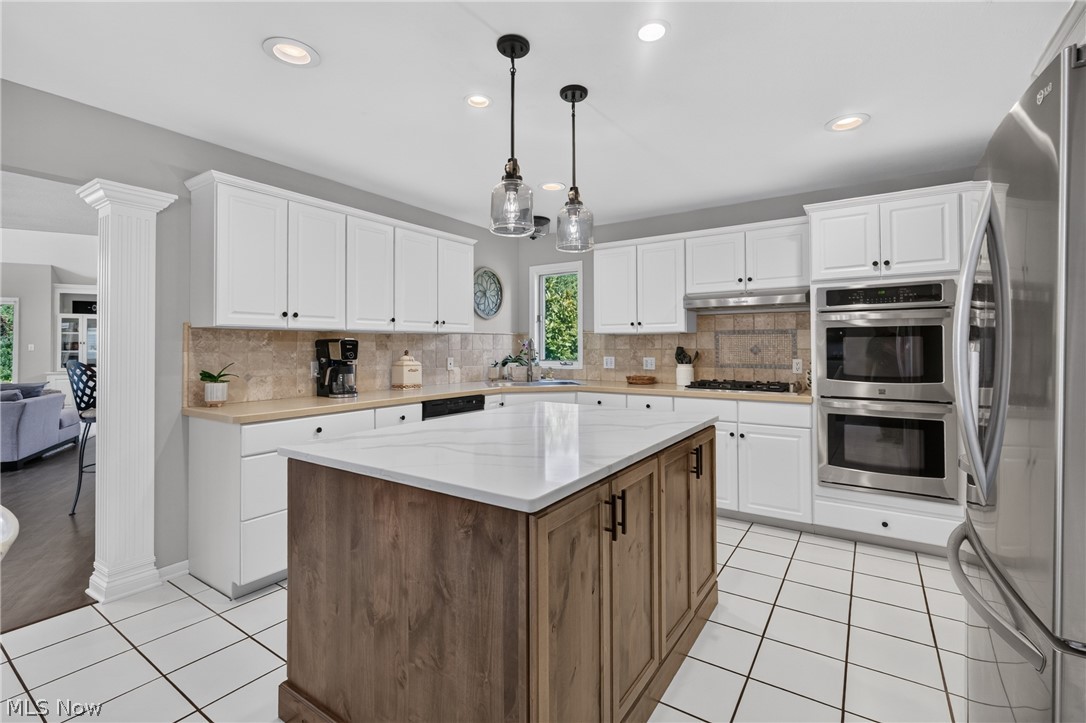 5609 Hawthorne Drive Highland Heights OH 44143