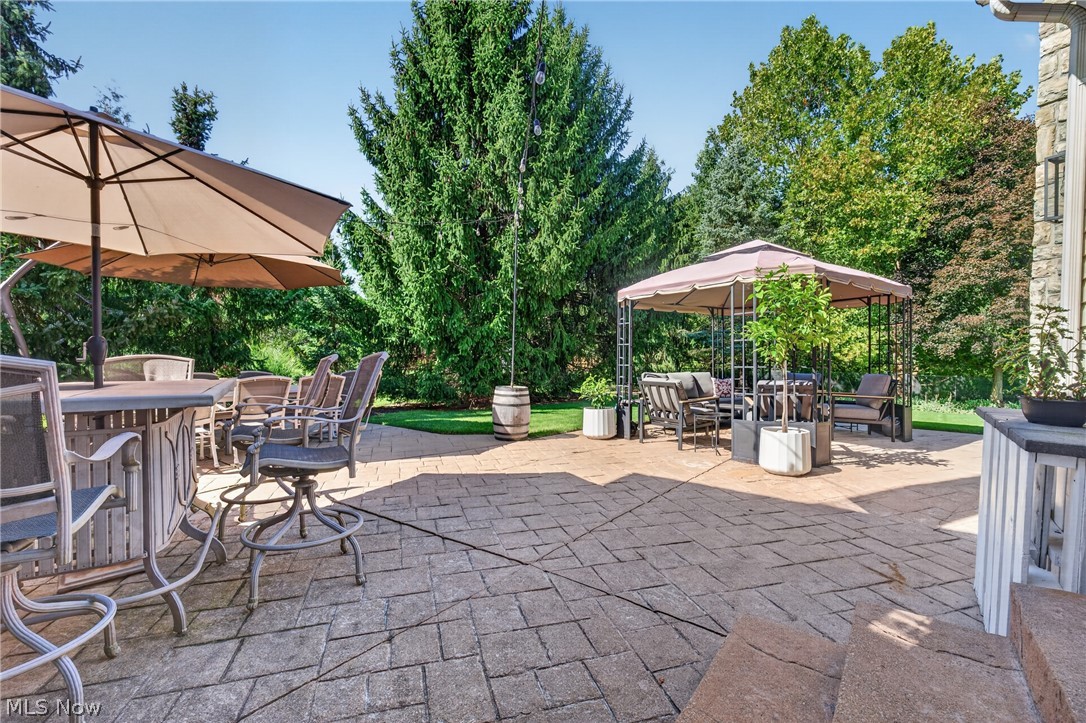 5609 Hawthorne Drive Highland Heights OH 44143