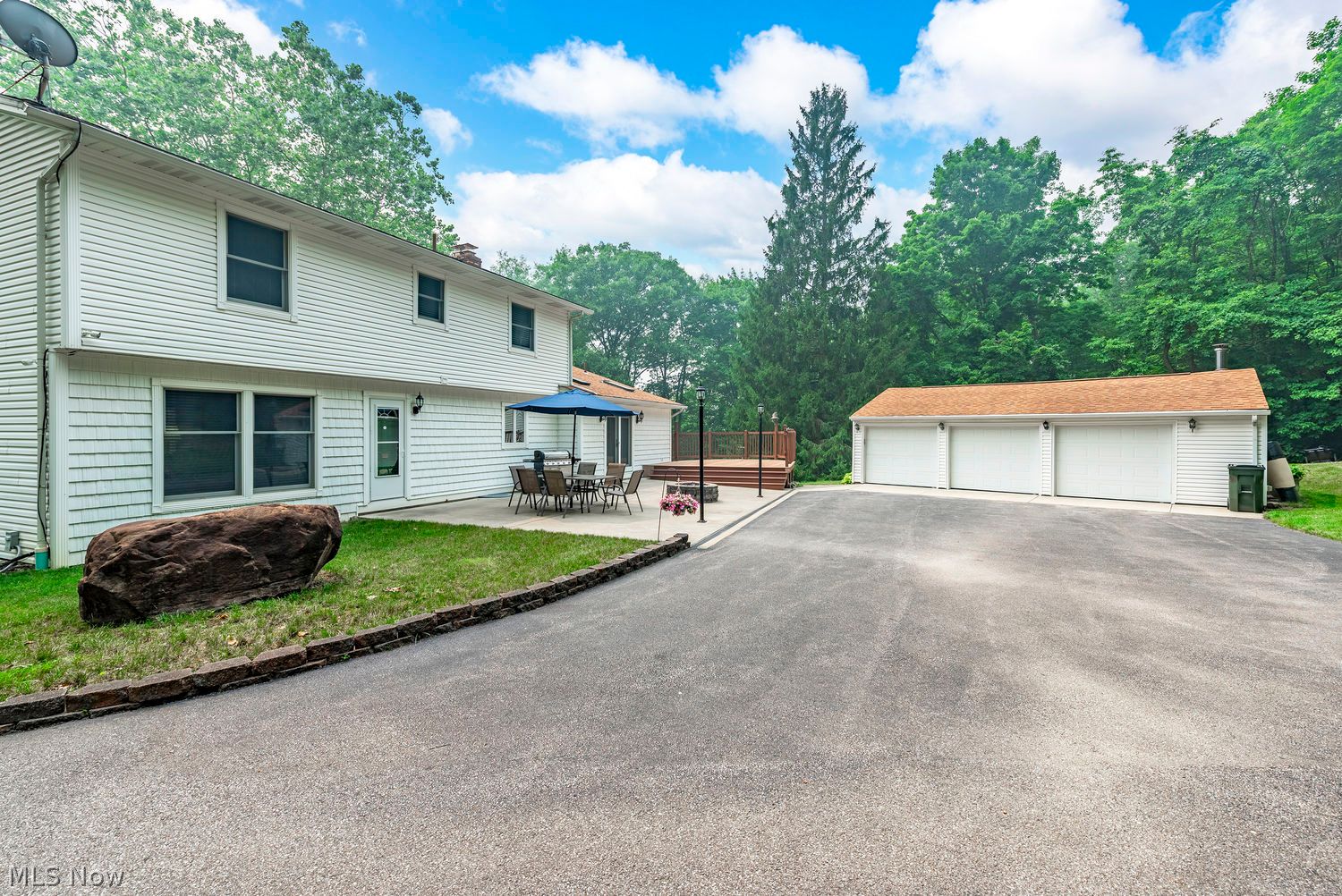 635 Bellus Road Hinckley OH 44233
