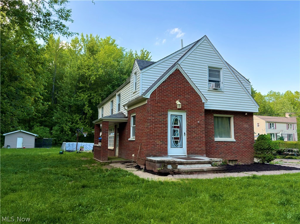 557 North Avenue Geneva OH 44041
