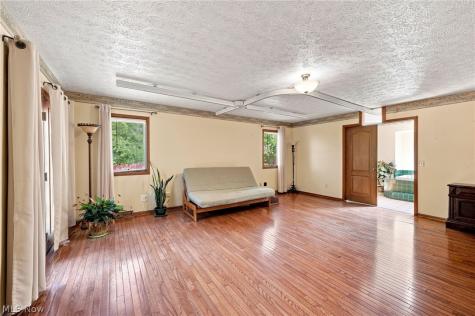 9530 Rainbow Lane North Royalton OH 44133