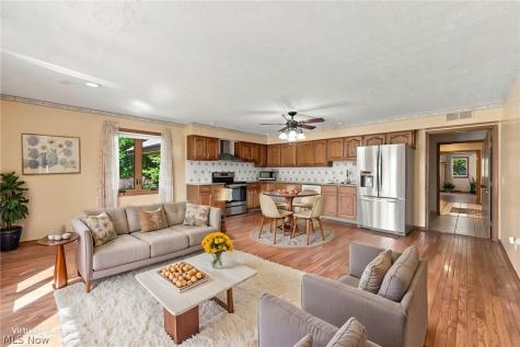 9530 Rainbow Lane North Royalton OH 44133
