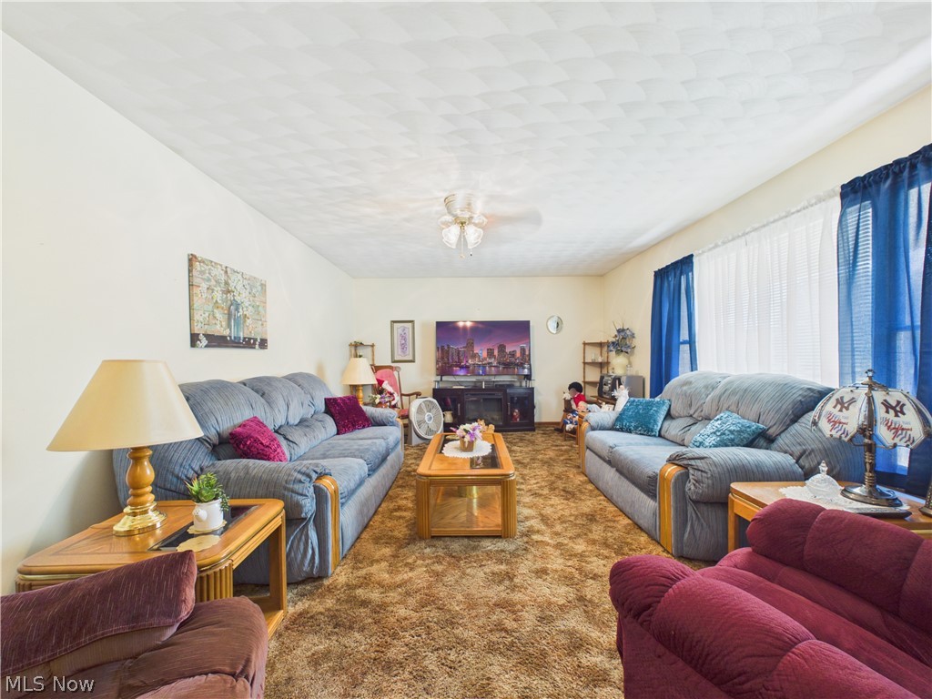 904 Lenox New Lyme Road Jefferson OH 44047