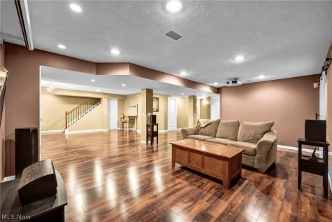 20427 Scotch Pine Way Strongsville OH 44149