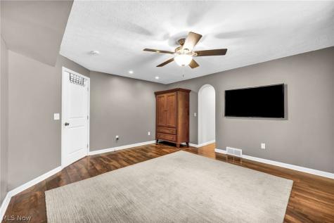 20427 Scotch Pine Way Strongsville OH 44149