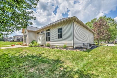 20427 Scotch Pine Way Strongsville OH 44149