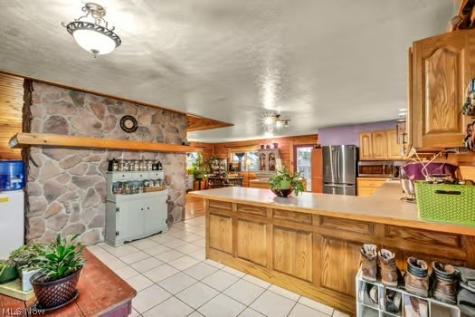 225 Township Road 581 Sullivan OH 44880