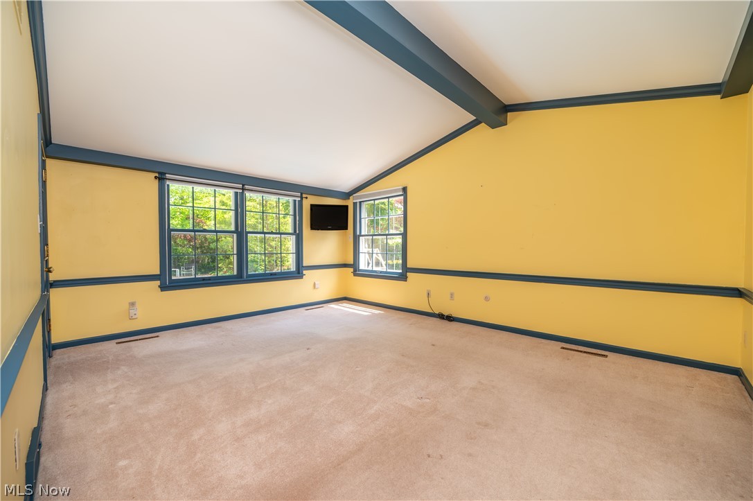 8045 Deerpath Drive Youngstown OH 44512