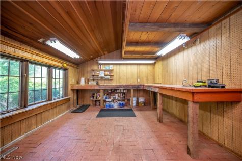 8045 Deerpath Drive Youngstown OH 44512