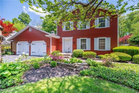 8045 Deerpath Drive Youngstown OH 44512
