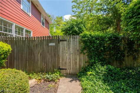 8045 Deerpath Drive Youngstown OH 44512