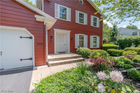 8045 Deerpath Drive Youngstown OH 44512