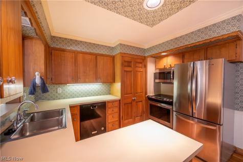 8045 Deerpath Drive Youngstown OH 44512