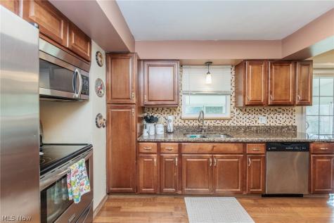 19157 Howe Road Strongsville OH 44136