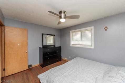 19157 Howe Road Strongsville OH 44136