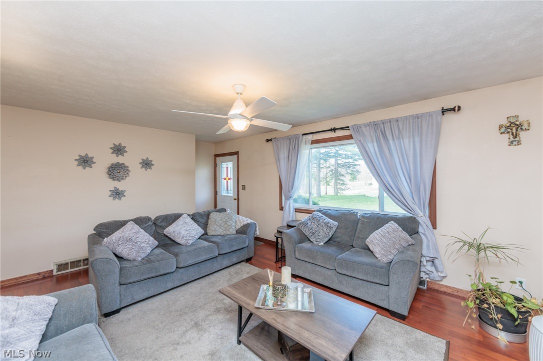 19157 Howe Road Strongsville OH 44136