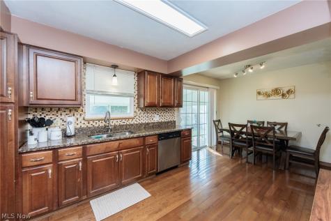 19157 Howe Road Strongsville OH 44136