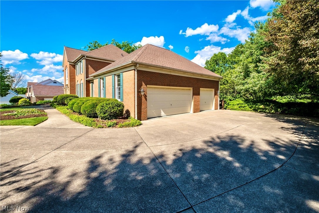 5534 Governors Avenue NW Canton OH 44718