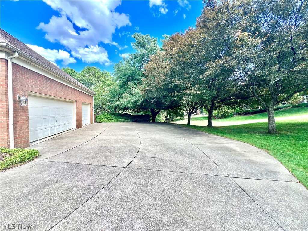 5534 Governors Avenue NW Canton OH 44718