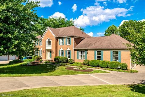 5534 Governors Avenue NW Canton OH 44718