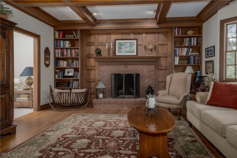 5534 Governors Avenue NW Canton OH 44718