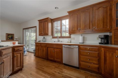 5534 Governors Avenue NW Canton OH 44718