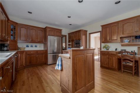 5534 Governors Avenue NW Canton OH 44718