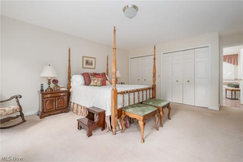 5534 Governors Avenue NW Canton OH 44718