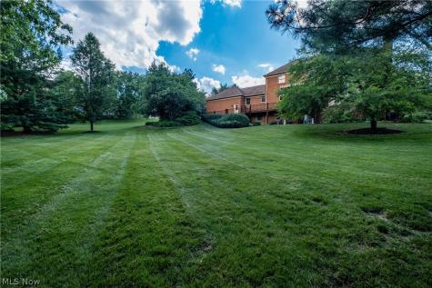 5534 Governors Avenue NW Canton OH 44718