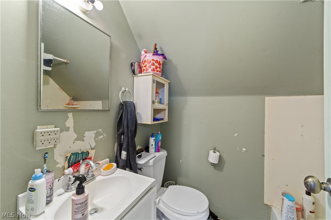 1202 Middle Avenue Elyria OH 44035