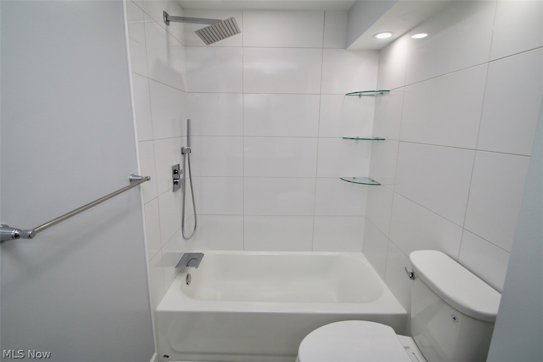 2300 Beechersbrook Lane Madison OH 44057