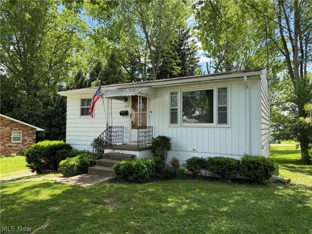307 W 9th Street Salem OH 44460