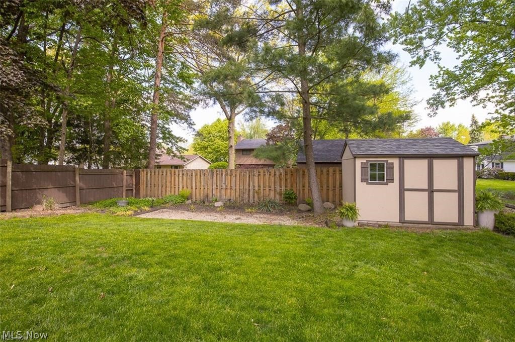 17101 Rabbit Run Drive Strongsville OH 44136